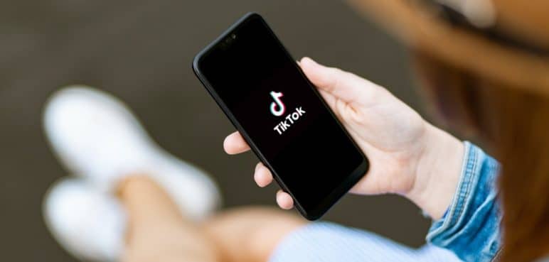 Universal Music y TikTok llegaron a un acuerdo: Regresan la 'bichota' y 'ferxxo'