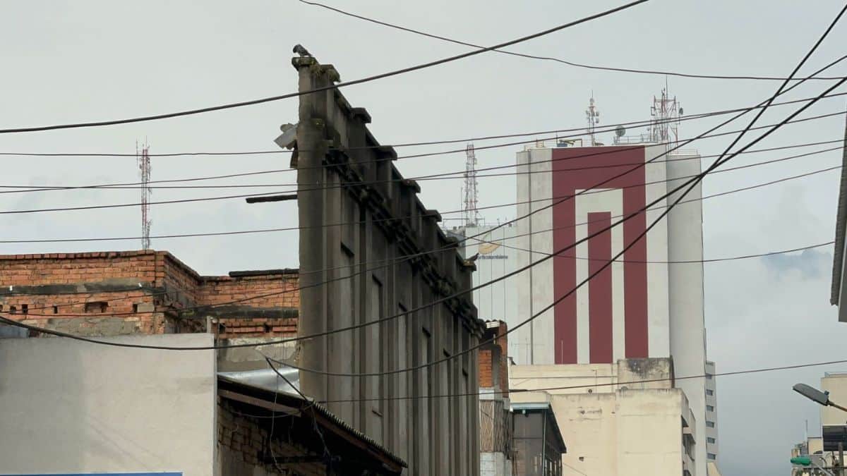 Reportan gran hundimiento en vía del norte de Cali ¿Qué generó esta emergencia?